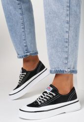 Czarne Trampki Iasalus. Czarne trampki damskie Born2be, z aplikacjami, z gumy, przed kostkę, bez zapięcia. Za 89.99 zł.