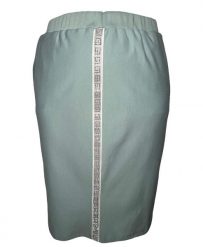 Błękitna dresowa spódnica Bea na gumce OSTATNIE SZTUKI PLUS SIZE XXL. Niebieskie spódnice damskie Moda Size Plus Iwanek, l, z aplikacjami, z bawełny, eleganckie, midi. W wyprzedaży za 49.90 zł.