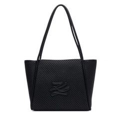 Torebka KARL LAGERFELD. Czarne shopper bag KARL LAGERFELD, bez dodatków. Za 1,299.00 zł.