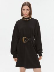 Versace Jeans Couture Sukienka dzianinowa 75HAO971 Czarny Relaxed Fit. Czarne sukienki damskie Versace Jeans Couture, bez wzorów, z bawełny, bez ramiączek. Za 2,019.00 zł.