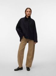 Vero Moda Kurtka przjściowa w kolorze czarnym rozmiar: M. Czarne kurtki damskie Vero Moda, m, bez wzorów, bez kaptura. Za 165.99 zł.