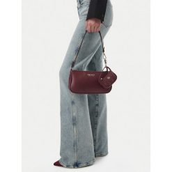 Torebka Nine West. Czerwone torebki klasyczne damskie Nine West, bez dodatków. Za 169.99 zł.