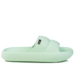 Klapki damskie sportowe Lee MAYA SLIDER WOMEN LOW. Zielone klapki damskie Lee, bez wzorów, z materiału, bez obcasa, bez zapięcia. Za 89.00 zł.