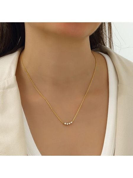 Miu Silver Pozłacany naszyjnik z cyrkoniami - dł. 42 cm rozmiar: onesize. Szare naszyjniki damskie Miu Silver, z cyrkonią, pozłacane. Za 69.99 zł.