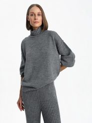 BGN Sweter w kolorze szarym rozmiar: 40. Szare swetry klasyczne damskie BGN, ze splotem, bez kołnierzyka. Za 144.95 zł.