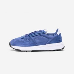 Buty sportowe damskie Decathlon RR70. Białe obuwie sportowe casual damskie Decathlon, z gumy, trekkingowe. W wyprzedaży za 139.99 zł.