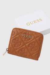 GUESS Brązowy mały portfel damski Adelasia. Brązowe portfele damskie Guess, z aplikacjami, ze skóry ekologicznej. W wyprzedaży za 179.99 zł.