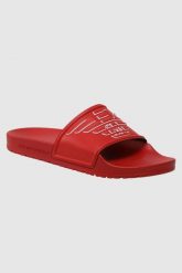 EMPORIO ARMANI Klapki czerwone z logo. Czerwone klapki damskie Emporio Armani, bez wzorów, bez obcasa, bez zapięcia. W wyprzedaży za 221.99 zł.