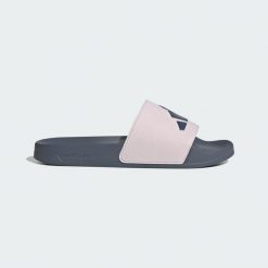Klapki Adilette Shower. Czarne klapki damskie Adidas, bez wzorów, bez obcasa, bez zapięcia. Za 119.00 zł.