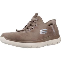 Buty SKECHERS SUMMITS-UNKNOWN TRAI SLIP-INS Brązowy. Brązowe obuwie sportowe damskie Skechers, bez zapięcia. Za 383.36 zł.