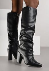 Czarne Eleganckie Kozaki do Kolana na Słupku z Marszczoną Cholewką Badira. Czarne kozaki damskie Born2be, z jeansu, ze szpiczastym noskiem, bez obcasa, na obcasie, bez zapięcia. Za 189.99 zł.