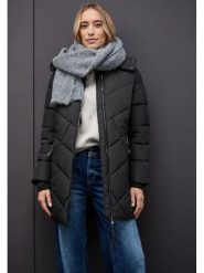 Street One Kurtka zimowa w kolorze czarnym rozmiar: 44. Czarne kurtki damskie Street One, na zimę, bez wzorów, z puchu, bez kaptura. Za 384.71 zł.