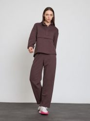 BGN Spodnie dresowe w kolorze brązowym rozmiar: 36. Brązowe spodnie dresowe damskie BGN, bez wzorów, z dresówki. Za 100.99 zł.