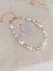 Atelier MIU Pozłacana bransoletka z elementami ozdobnymi rozmiar: onesize. Białe bransoletki damskie atelier MIU, pozłacane. Za 78.66 zł.