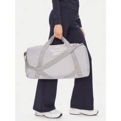 Torba sportowa Reebok. Szare torby sportowe Reebok, bez wzorów. Za 129.99 zł.
