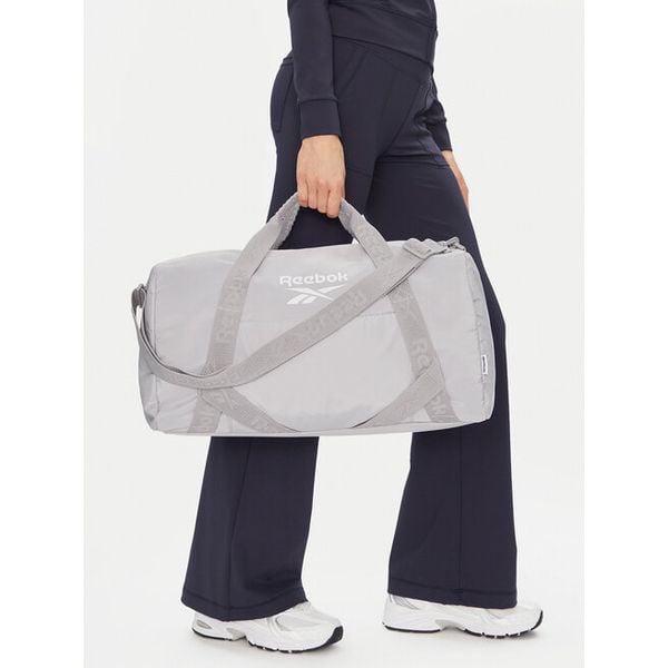 Torba sportowa Reebok. Szare torby sportowe Reebok, bez wzorów. Za 129.99 zł.