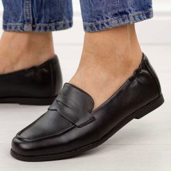 Czarne skórzane mokasyny damskie Vinceza 18121. Brązowe mokasyny damskie VINCEZA, na jesień, z jeansu, z okrągłym noskiem, bez obcasa. Za 219.00 zł.