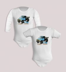 ZiŁ — body (Rozmiar: 6M; Długość rękawa: krótki; Rodzaj nadruku: ZiŁ). Białe body niemowlęce nikiniki, bez wzorów, z bawełny, bez kołnierzyka, bez ramiączek. Za 59.00 zł.