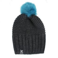 Czapka z pomponem – unisex – rozmiar uniwersalny – wyprodukowano w UE (szara). Szare czapki damskie SURF MONKEY, na zimę, bez wzorów, z materiału. Za 179.95 zł.