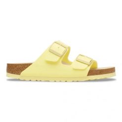 BIRKENSTOCK Arizona BFBC Popcorn Klapki damskie. Żółte klapki damskie Birkenstock, bez wzorów, bez obcasa, bez zapięcia. Za 399.99 zł.