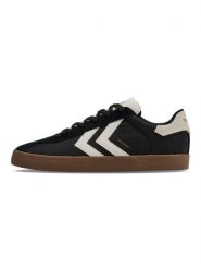 Buty Hummel Diamant LX-E RS. Białe obuwie trekkingowe damskie Hummel, z gumy, bez zapięcia. Za 231.50 zł.