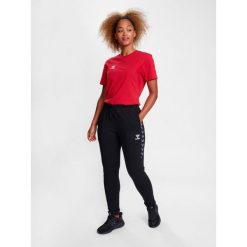 Koszulka damska Hummel Authentic. Czerwone koszulki damskie Hummel, l, bez wzorów, bez kołnierzyka, bez ramiączek. Za 152.50 zł.