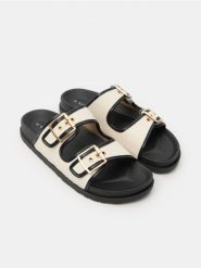 Klapki - wielobarwny. Klapki damskie Sinsay, bez wzorów, bez obcasa, bez zapięcia. Za 49.99 zł.