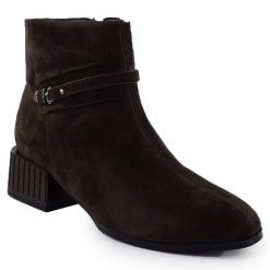 Skórzane botki damskie na ozdobnym obcasie brązowe D&A S.Barski Premium Collection CR52-651. Brązowe botki damskie S.BARSKI, ze skóry, eleganckie, bez obcasa, bez zapięcia. Za 359.99 zł.