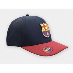 Czapka z daszkiem FC Barcelona Junior - oficjalna licencjonowana. Czarne czapki z daszkiem damskie FC BARCELONA, bez wzorów. Za 99.00 zł.