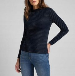 LEE HI NECK LS RIB TEE DAMSKA KOSZULKA Z DŁUGIM RĘKAWEM SKY CAPTAIN L44DPHHY 112109820. Koszulki damskie Lee, l, bez wzorów, bez kołnierzyka, bez ramiączek. Za 89.99 zł.