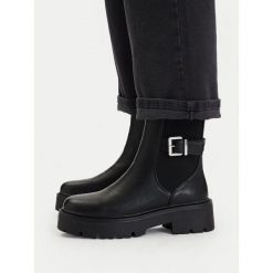 Botki JENNY. Czarne botki damskie Jenny, bez obcasa, na płaskiej podeszwie, bez zapięcia. Za 189.99 zł.