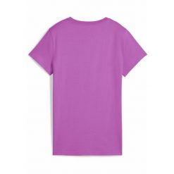 Damska koszulka ESS ELEVATED PUMA Wild Berry Purple. Fioletowe bluzki damskie Puma, xs, z aplikacjami, bez kołnierzyka, bez ramiączek. W wyprzedaży za 89.00 zł.