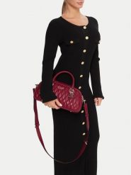 Guess Torebka Valla HWQG81 22050 Czerwony. Czerwone torebki klasyczne damskie Guess, ze skóry, bez dodatków. Za 399.99 zł.