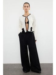 Trendyol Kardigan w kolorze kremowo-czarnym rozmiar: S. Brązowe kardigany damskie Trendyol, s, bez wzorów. Za 73.99 zł.