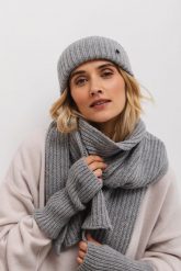 WEŁNIANY SZALIK GILDA SZARY One size - Flawless. Szare szaliki damskie Flawless, bez wzorów, z wełny. Za 246.50 zł.