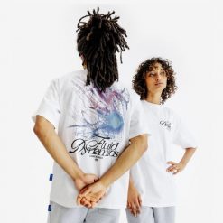 Koszulka z grafiką. Białe koszulki damskie Decathlon, xl, bez wzorów, z bawełny, bez kołnierzyka, bez ramiączek. Za 89.99 zł.