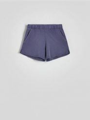 Szorty od piżamy - fioletowy. Fioletowe piżamy damskie Reserved, bez wzorów, z bawełny, bez ramiączek. W wyprzedaży za 49.99 zł.