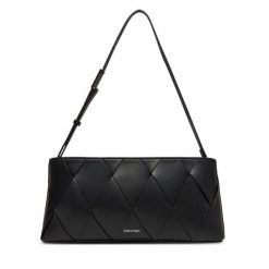Torebka Calvin Klein. Czarne torebki klasyczne damskie Calvin Klein, bez dodatków. Za 349.99 zł.