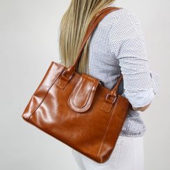 Torebka skórzana damska DAN-A T84A camel. Brązowe torebki klasyczne damskie DAN-A, ze skóry, bez dodatków. Za 299.99 zł.