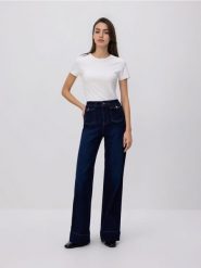 Jeansy flare - granatowy. Niebieskie jeansy damskie Reserved. Za 159.99 zł.