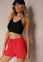 Czerwone Szorty Dresowe z Dodatkiem Bawełny High Waist Florazen. Czerwone szorty damskie Renee, bez wzorów, z bawełny, z podwyższonym stanem. Za 24.99 zł.
