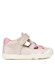 Geox Sandały B Steppieup Girl B5563A 000CL C0175 Écru. Sandały dziewczęce Geox, ze skóry, bez obcasa, bez zapięcia. Za 229.99 zł.