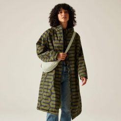 Szlafrok damski Orla. Zielone szlafroki damskie Regatta, bez wzorów, bez kaptura. Za 549.99 zł.