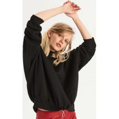 Bluza z półgolfem - Czarny. Czarne bluzy damskie Sinsay. W wyprzedaży za 29.99 zł.
