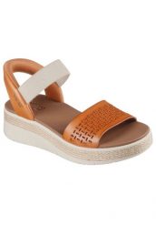 Sandały SKECHERS BOBS SUN RAY STEP ASIDE Brązowy. Brązowe sandały damskie Skechers, bez wzorów, z materiału, bez obcasa, bez zapięcia. Za 233.99 zł.