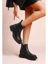 Foreverfolie Botki w kolorze czarnym rozmiar: 41. Czarne botki damskie Foreverfolie, bez obcasa, bez zapięcia. Za 130.99 zł.