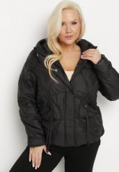 Czarna Kurtka Pikowana z Nieodpinanym Kapturem i Kieszeniami Annitte. Czarne kurtki damskie Born2be, plus size, bez wzorów, z jeansu. Za 229.99 zł.