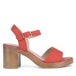 Sandały Lasocki. Czerwone sandały damskie Lasocki, bez wzorów, bez obcasa, na słupku, bez zapięcia. Za 169.99 zł.