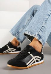 Czarne Sneakersy w Stylu Kultowych Tenisówek z Ozdobnymi Przeszyciami Wendiva. Czarne obuwie sportowe damskie Born2be, z jeansu, bez zapięcia, tenisowe. Za 79.99 zł.