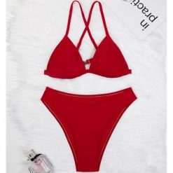 Bikini usztywniane z figami plażowe odporne na słońce i wodę Cassondra. Czerwone bikini Intica, bez wzorów, z materiału. W wyprzedaży za 129.00 zł.